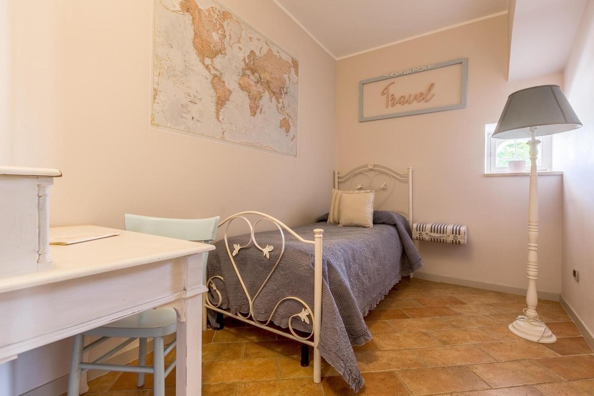 Fabula Maison Monopoli Luaran gambar