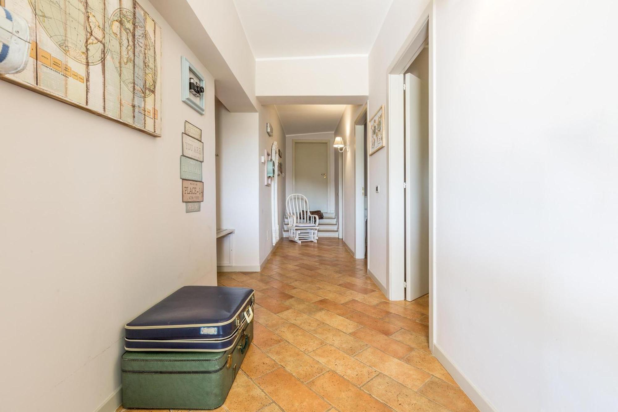 Fabula Maison Monopoli Luaran gambar